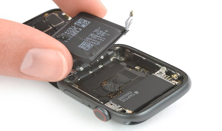 Service Provider of iWatch Battery Replacement in New Delhi, Delhi, India.