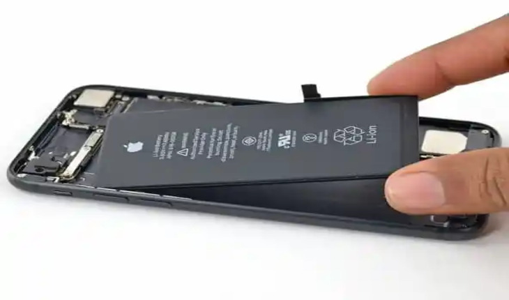 Service Provider of iPhone Battery Replacement in New Delhi, Delhi, India.